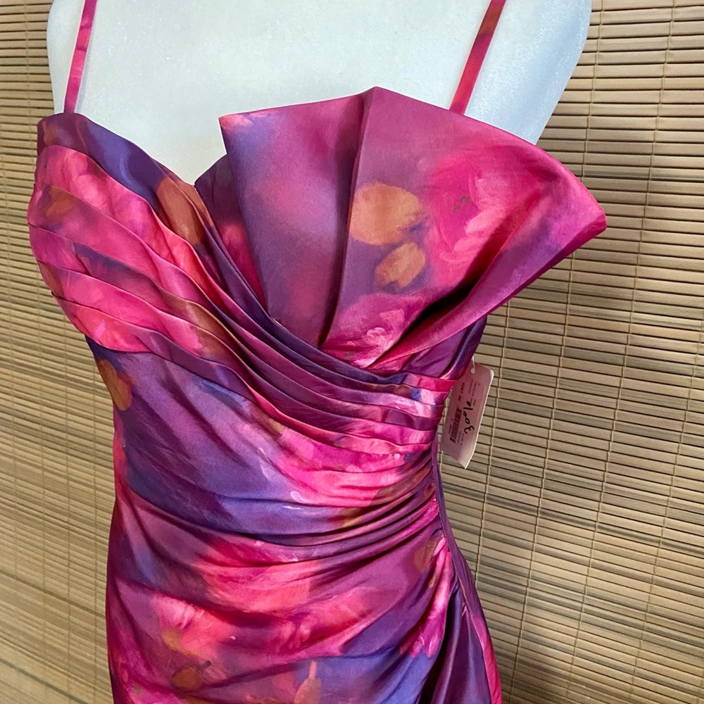 NWT! Darling bright dress for the track, parties, all summer’s fun - Picture 11 of 15